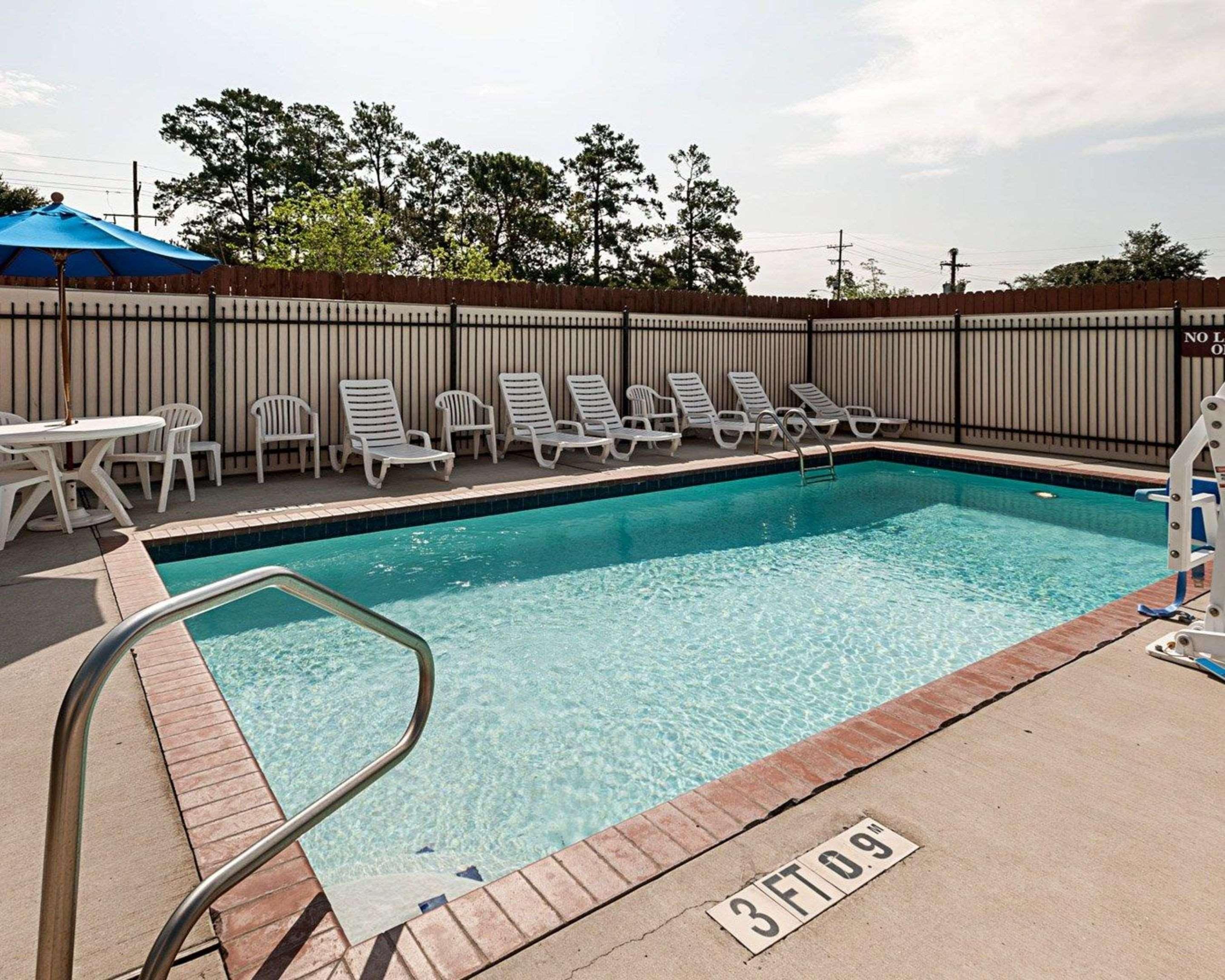 Comfort Suites Lake Charles Kültér fotó