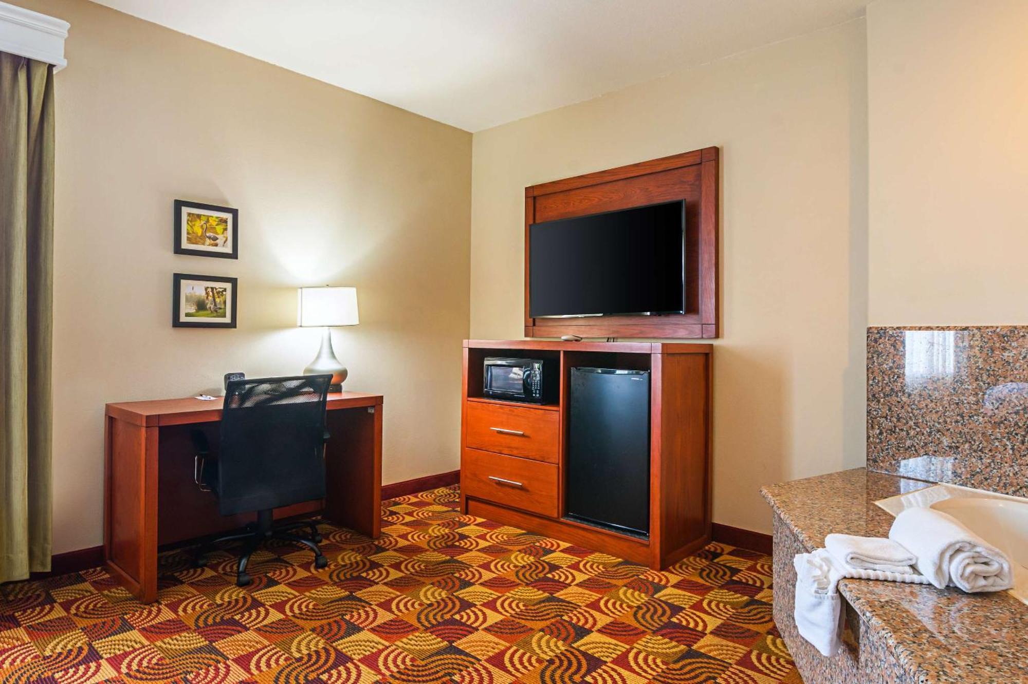 Comfort Suites Lake Charles Kültér fotó